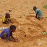 À Niamey, les jeunes mettent leurs vacances à profit(Magazine)
