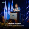 Cerrando la puerta