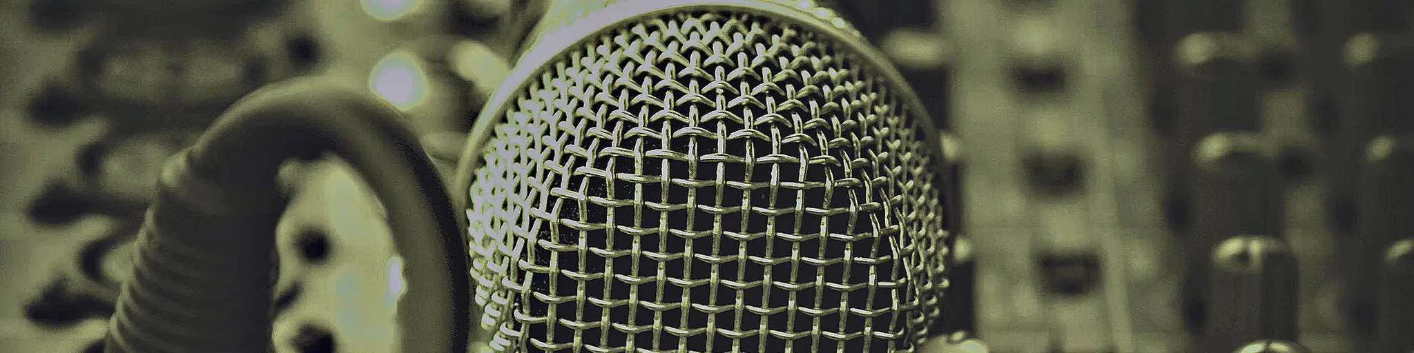 W935FM
