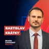 Krátky: Vláda stavia dom od strechy. Zlacnenie vlakov pre drahý benzín malo byť posledné opatrenie