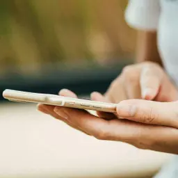 Chuyên gia: Cấm trẻ tương tác mạng chỉ chặn phát tán, không ngừa độc hại