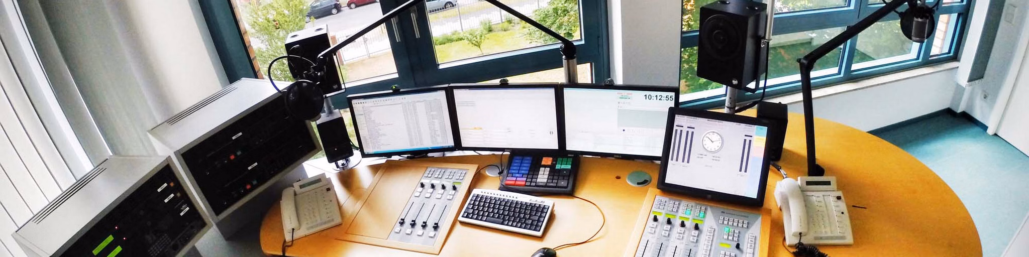 RADIO8
