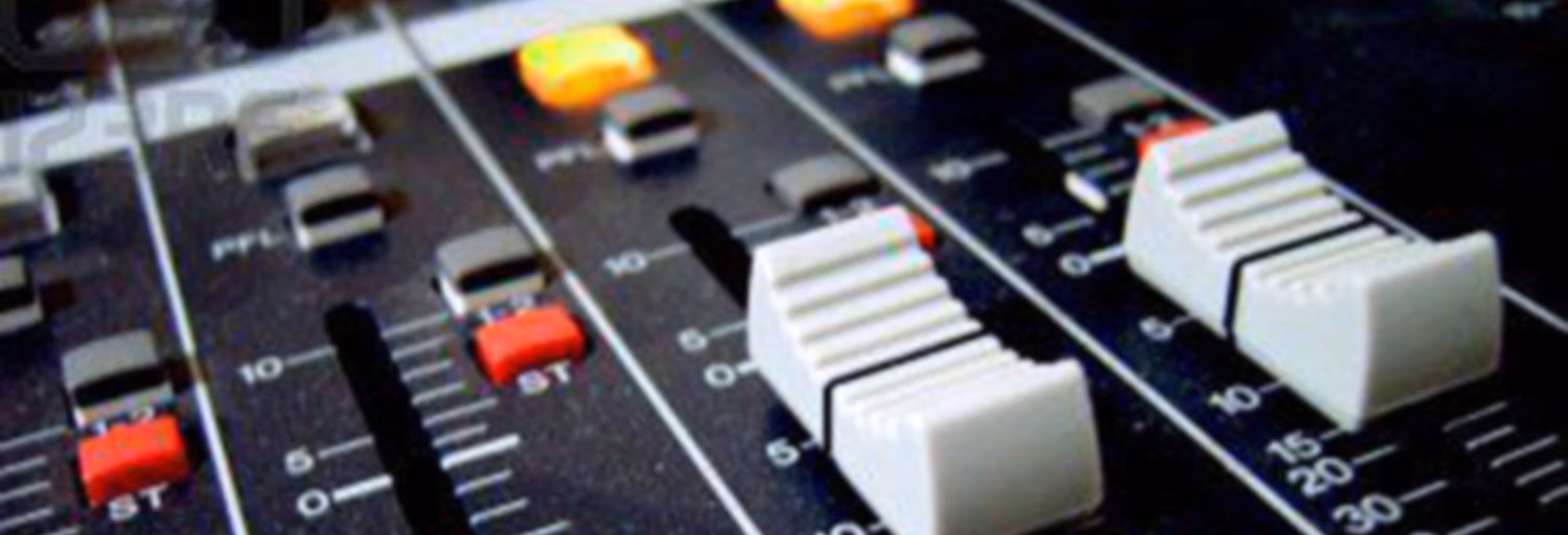 Radio Pioneros FM
