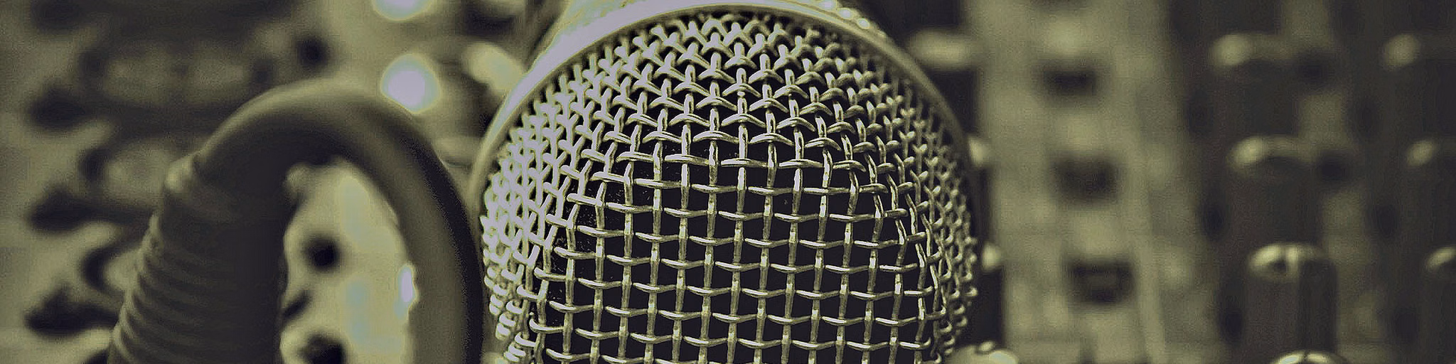 W935FM