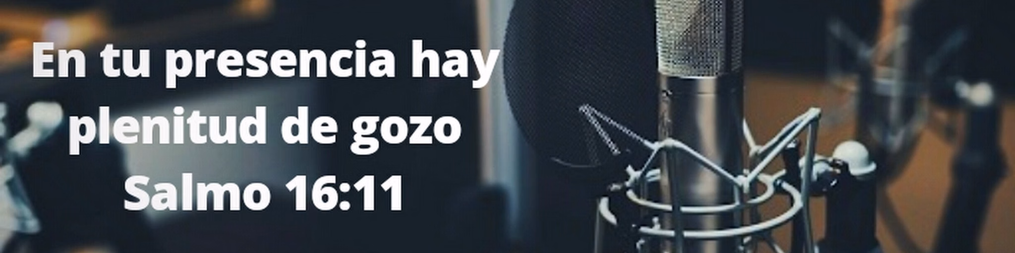 EN SU PRESENCIA