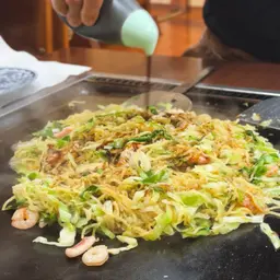 第455回|【B級美食!】#13 富士宮炒麵:一盤炒麵救一座城,冷笑話炒出的全國冠軍