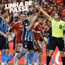 Gre-Nal fecha ida das quartas da Copa do Brasil com mais luta que futebol - Linha de Passe