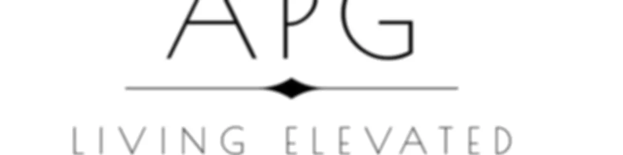 The Living Elevated Show: Smart Moves, Bilingual Voices