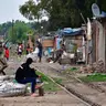 La asistencia social del Estado contiene la indigencia infantil, pero es limitada ante la pobreza
