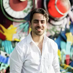 Scroll, desinformação e saúde mental: “O nosso espaço informativo está avariado e isso deixa-nos doentes”