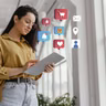 La industria del consejo: cómo las redes sociales cambiaron la forma familiar de criar