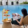 Bẫy rỗng túi của người trẻ lương cao