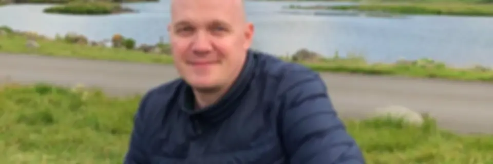 Eitt ljós á gøtu míni