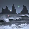 レイニスフィヤラ黒砂海岸の力強い遠波