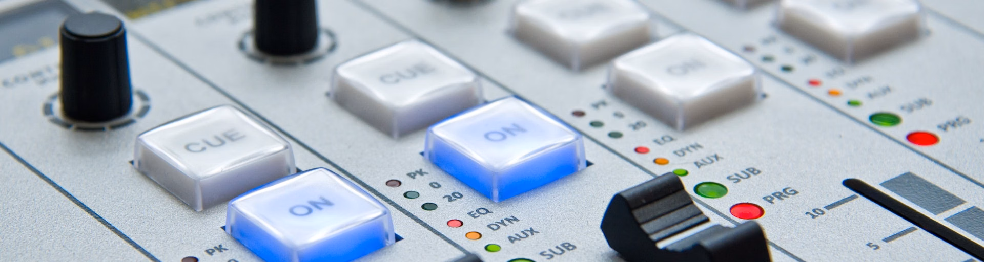 EL SHADDAI FM