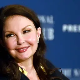 Weinstein survivor, Ashley Judd: “Not all men are violent, but most men are silent”