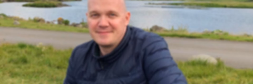 Eitt ljós á gøtu míni