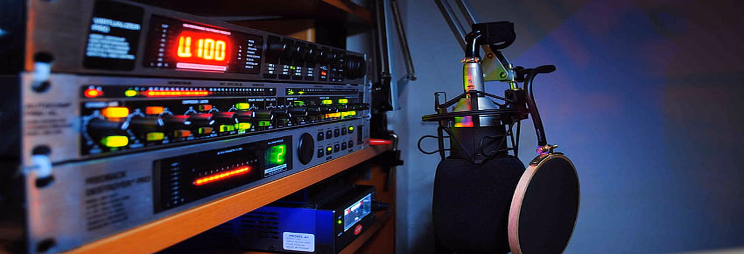 RADIO CRISTIANA DE  EL SALVADOR