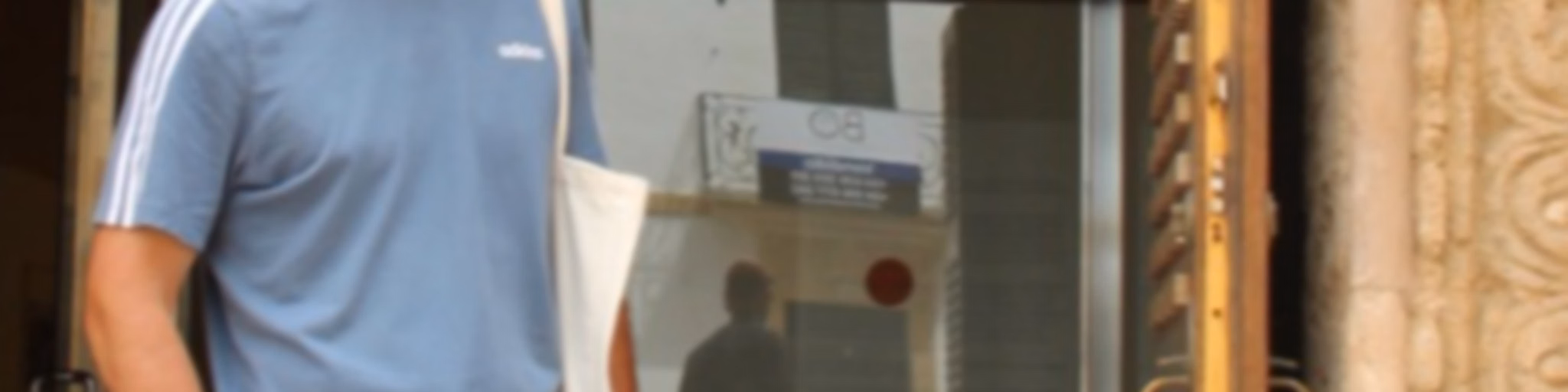 menino azul
