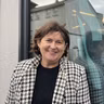 Bríd Ní Chonghóile, Príomhfheidhmeannach Ghaillimh le Gaeilge.
