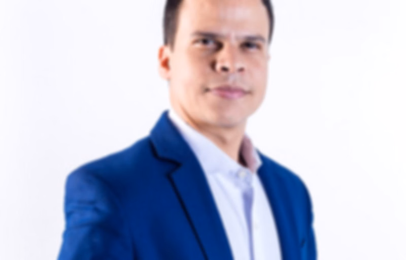 @Pastor Elizeu Rodrigues Eu sei porque você não ora