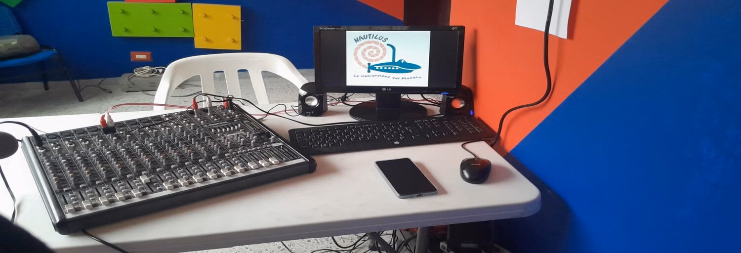 Nautilus la universidad del planeta 100.1 fm
