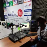 RADIO WEB  CHAMADA DE UMA VITORIA
