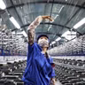 Luật mới của Trung Quốc đang đưa các công ty phương Tây vào bẫy