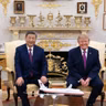 Xi arrives in US to personal Trump welcome